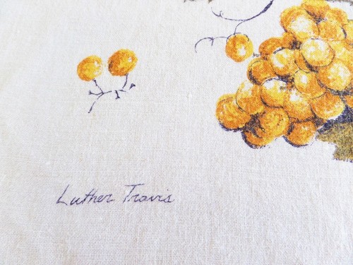 Vintage Linen Tablecloth Luther Travis Golden Grapes Ecru 60" X 46" Mid Century - Picture 2 of 9