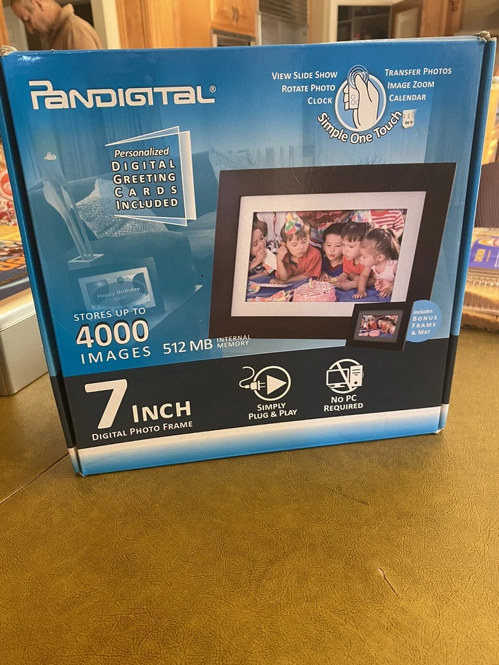 Pandigital 7" LCD Digital Picture Photo Black Expresso Frame  Extra Frame + Remo - Image 4 of 4