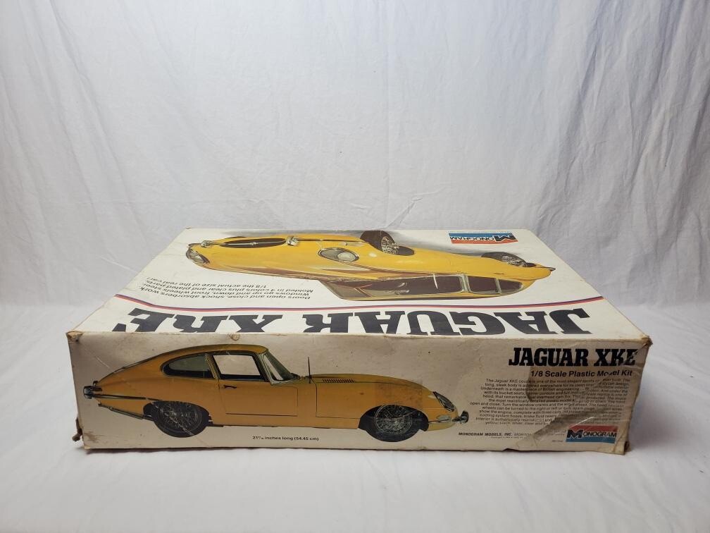 希少　1/8 モノグラム ジャガー Eタイプ Jaguar XK-E Coupe 1/8 ジャガー Eタイプ クーペ モノグラム 未組立品 - メルカリ