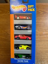 Hot Wheels 1994 RACING TEAM  Gift 5-Pack With Ferrari F40   1631 NIP
