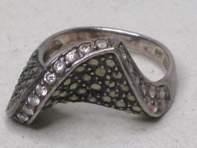 unique retro curved  sterling silver  size 8 ring Marcasite rhinestone ?
