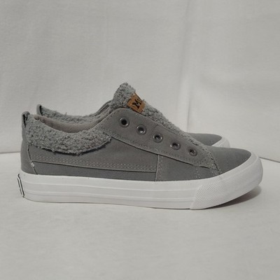 Mudd Slip-On Shoes Girls Size 4 Gray Sneakers Casual Low Top 
