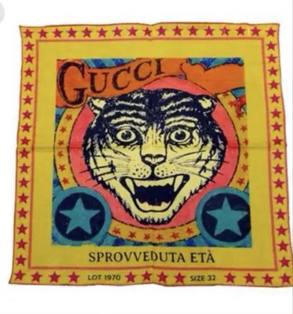 Foulard design tigre GUCCI