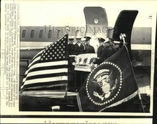 1973 Press Photo Casket of Lyndon B. Johnson Leaves Plane, Austin, Texas
