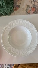 One Wedgwood Windsor 9” Rimmed Soup Salad Pasta Bowls Ivory Ribs & Dots