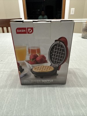 DASH Mini Waffle Maker Red