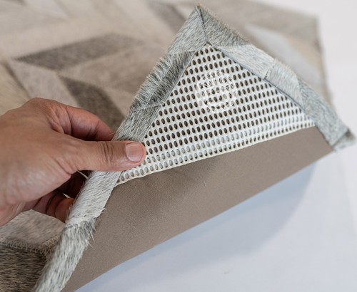 Tappeto patchwork vera pelle di mucca mix grigio chevron - dimensioni 22x34" tappetino/lato letto - Foto 4 di 5