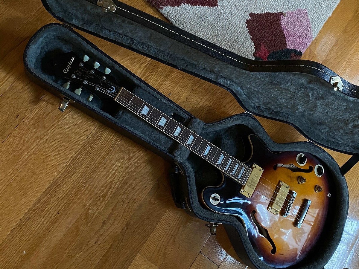 ギター Epiphone Les Paul Custom 1999 Electric Guitar Epiphone Les Paul Custom 1999 Vintage Black