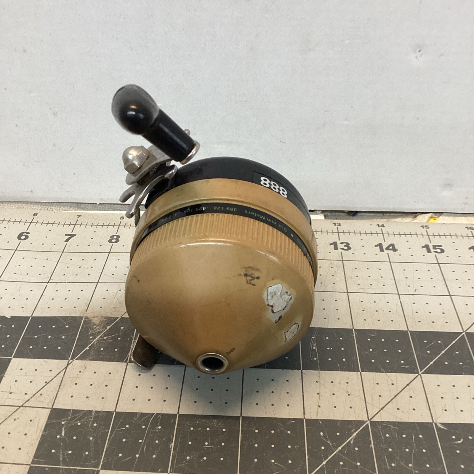 Vintage Zebco 888 metal foot casting reel Made in USA Used W