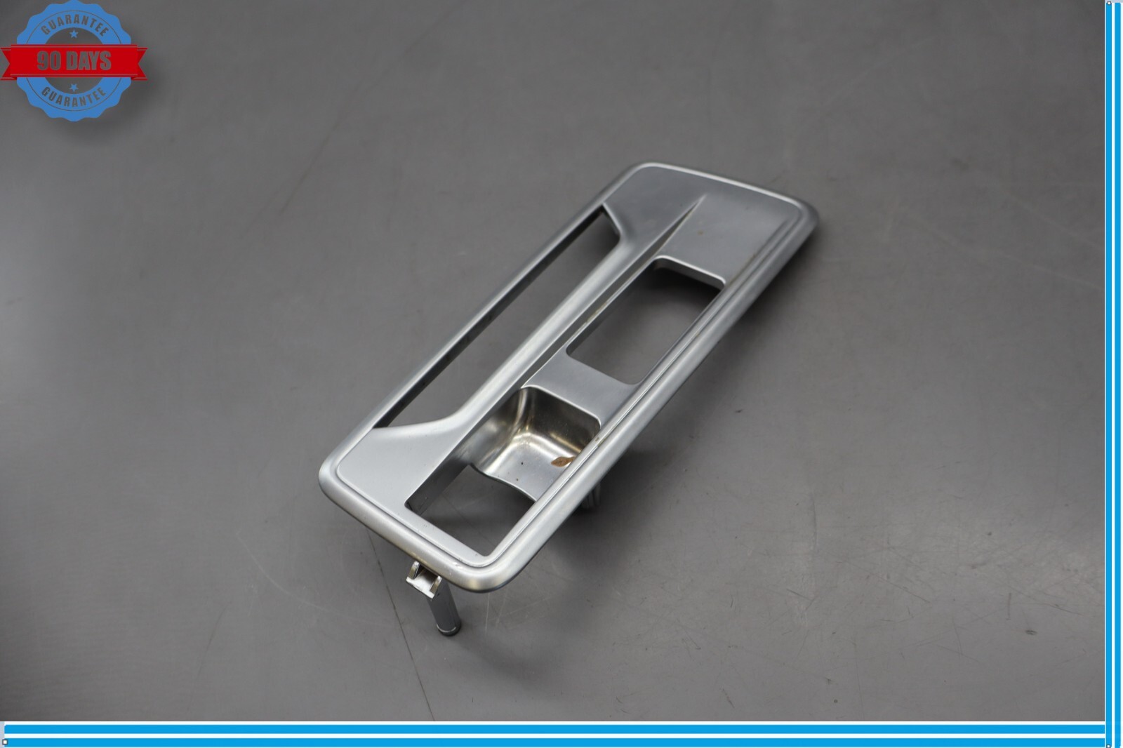 Maserati Ghibli 2014-2019 Center console molding