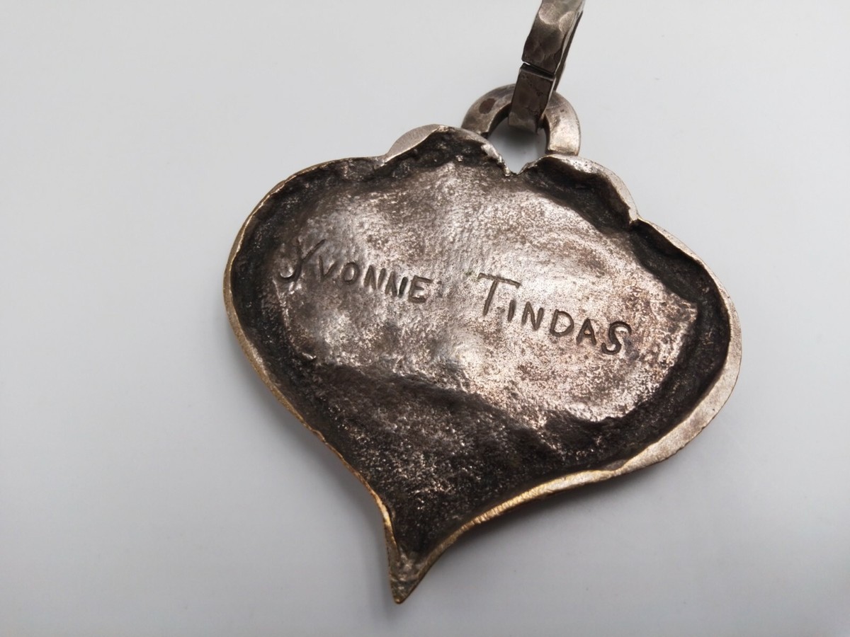 Pendentif Vintage Signé Yvonne Tindas Paris Vers 1950 - Cœur Trèfle Bronze Argenté - Occasion Excellent état