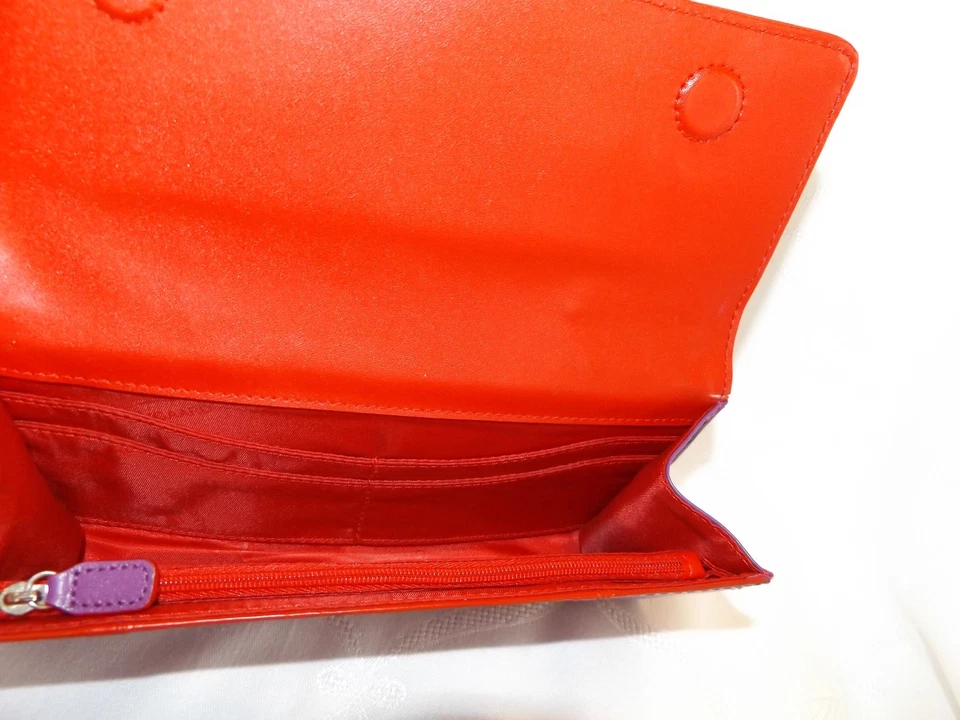 BAEKGAARD Cuero Genuino Triple Cartera Muñequera Ciruela con Borde de Cereza - NUEVO Foto 4 de 4