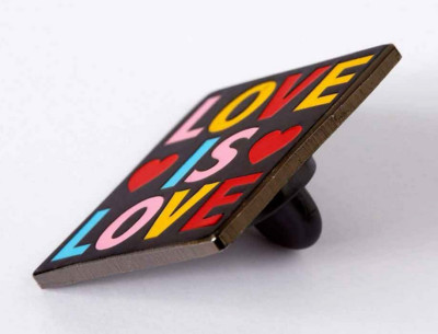 Love is Love Emaille Pin Anstecker von Punky Pins