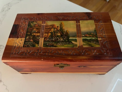 Vintage Cedar Carved Wooden Trinket Box~Mirror~Dovetailed~Cottage Scene~Nice!