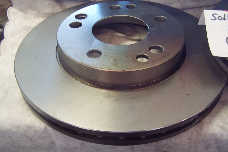 PAR DE ROTORES FRENO DELANTERO MERCEDES BENZ (2) 2014211312 ALEMANIA 190E Foto 3 de 3