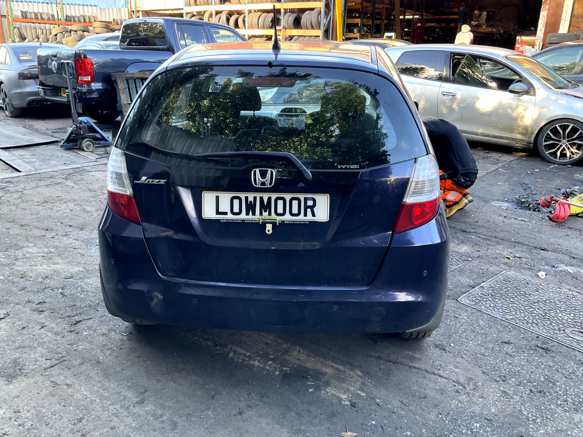 HONDA JAZZ, TAILGATE, DAMAGED, NEEDS REPAIR, PURPLE, 2008, KEY 20