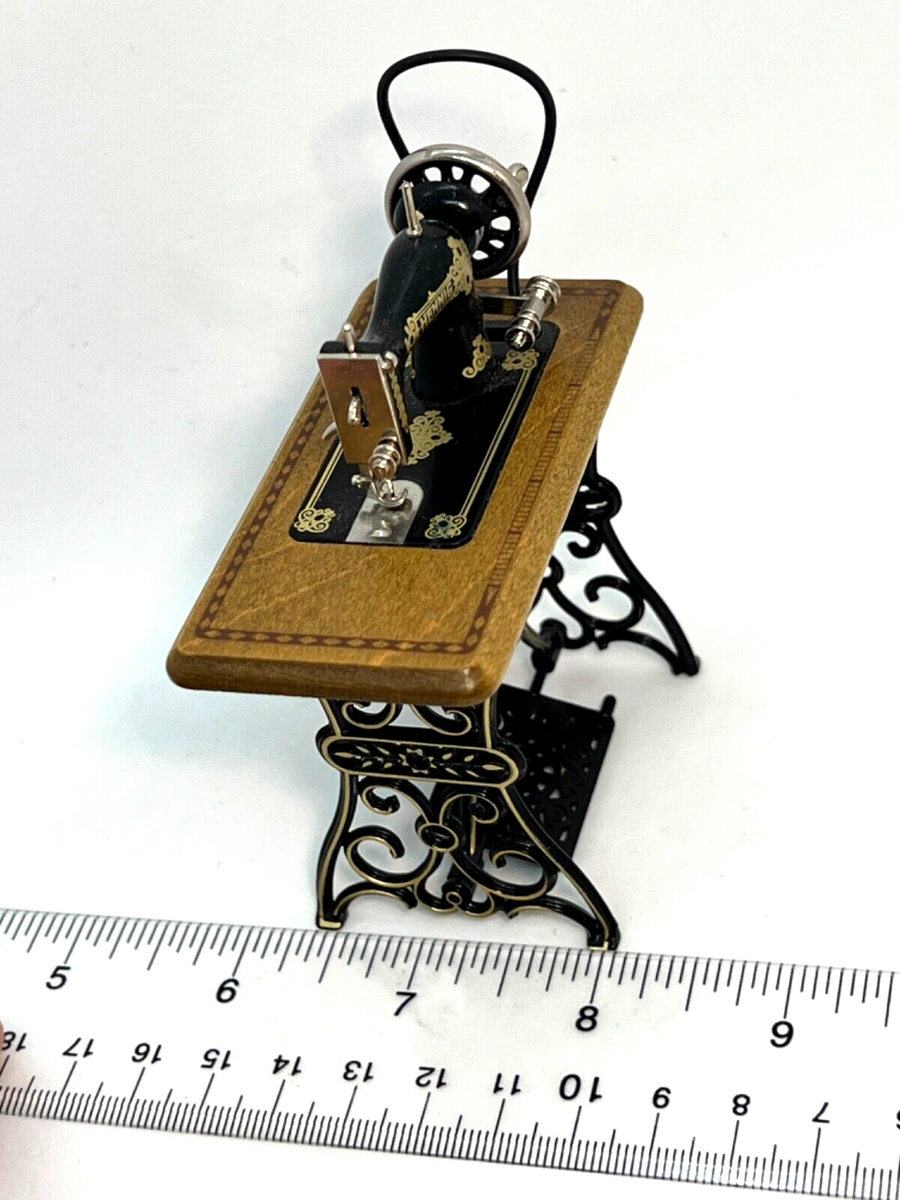 1:12 Vintage Bodo Hennig Sewing Machine Dollhouse Miniature Read