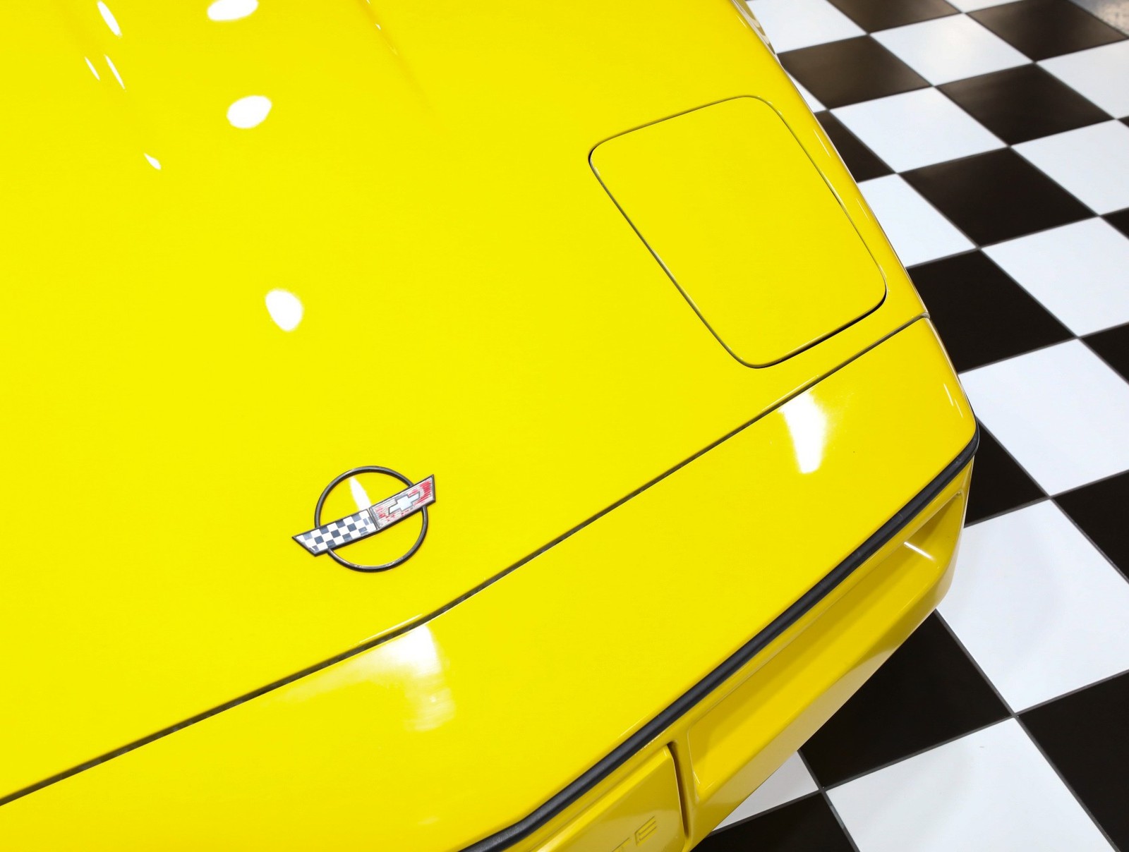 1990 Yellow Chevrolet Corvette   | C4 Corvette Photo 9