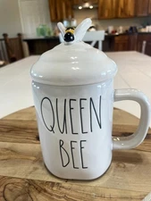 RAE DUNN Artisan Collection LL QUEEN BEE Mug W/ Beehive Topper  Coffee Mug, EUC