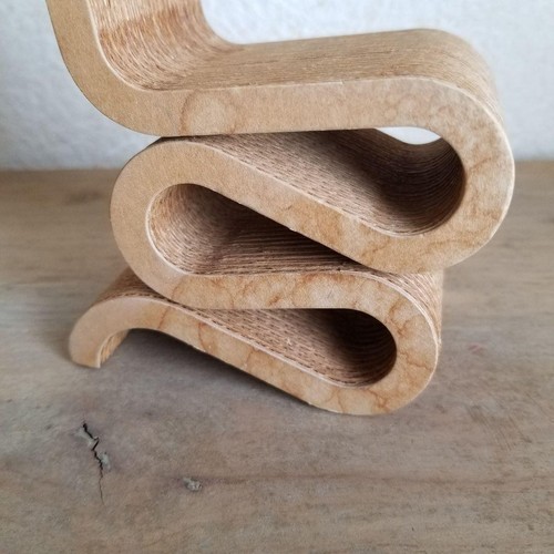 Vitra Design Museum Miniature Chair – Approx 14.5cm Display Model - Picture 10 of 11