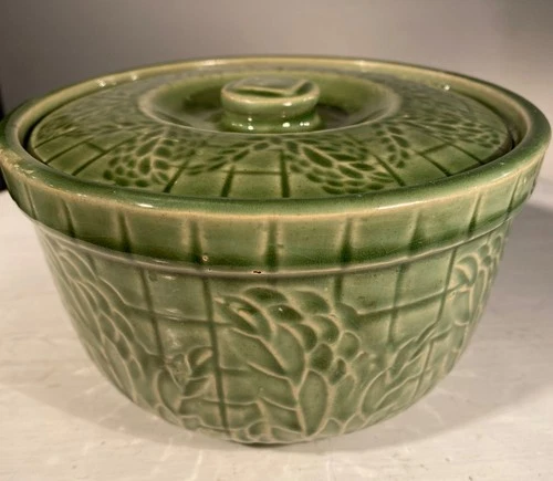 McCoy FERN LEAF Pattern CASSEROLE DISH Green Glaze YELLOWARE