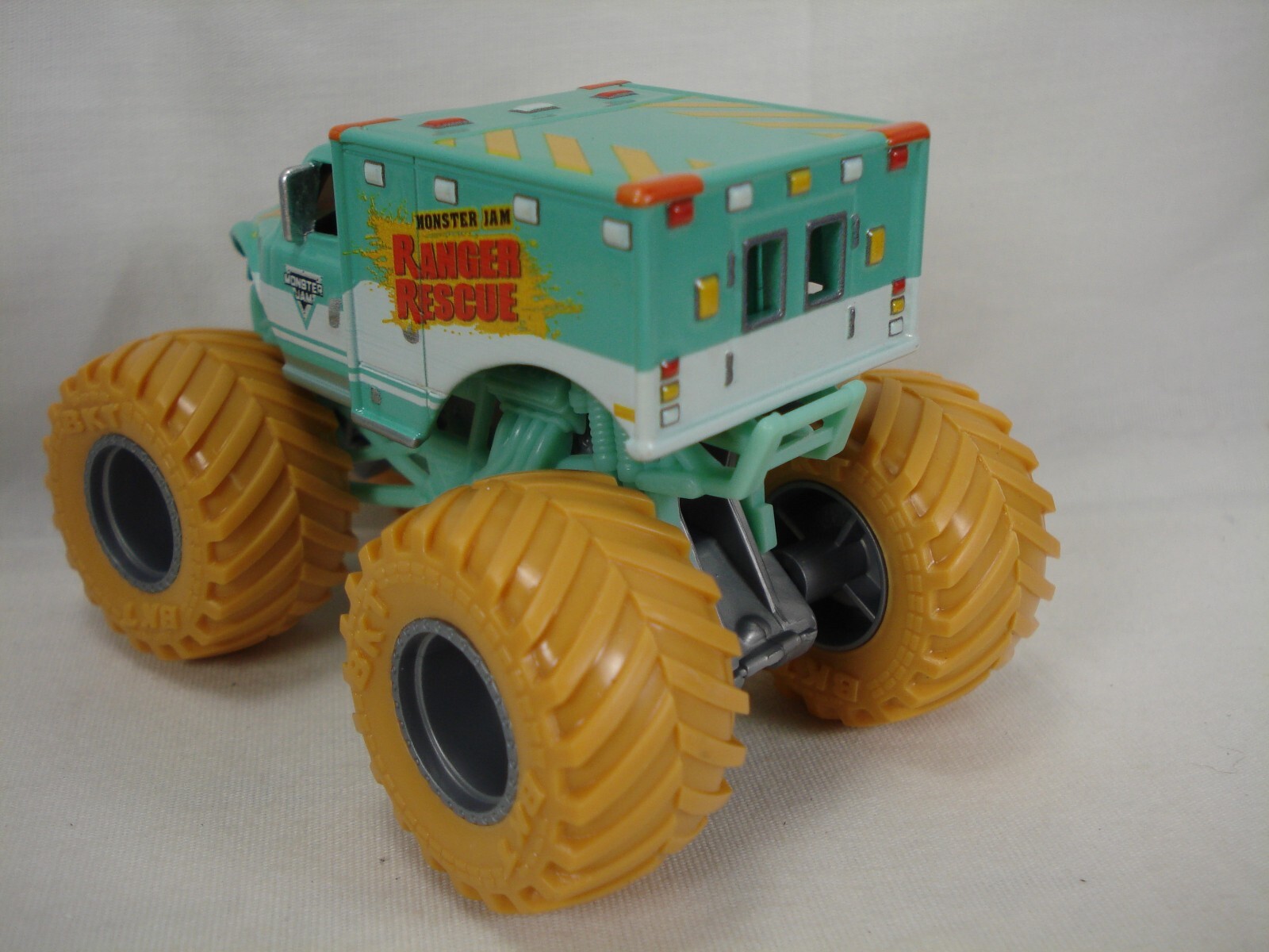 Monster Jam Ranger Rescue Monster Jam Ranger Rescue Monster Truck 2 pack with brown (dirty ...