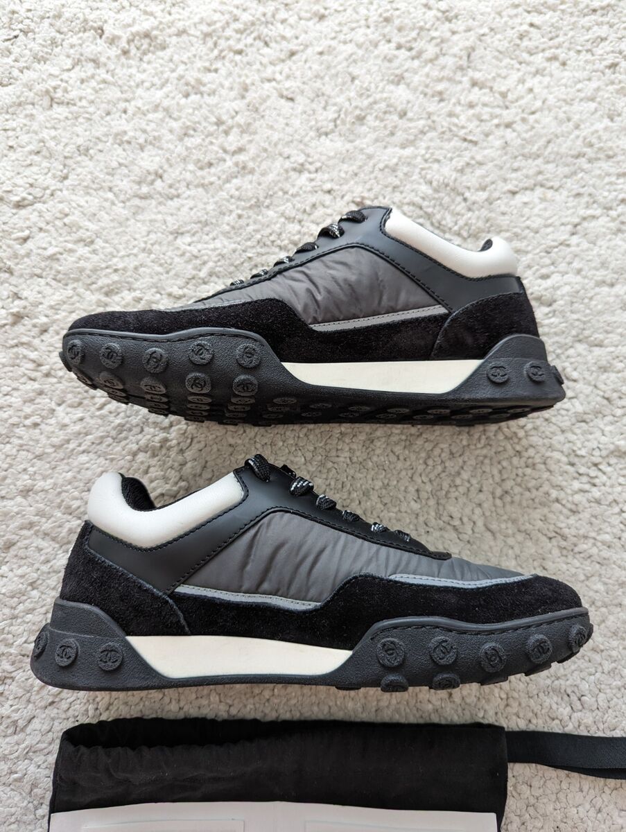 CHANEL CC Logo Black Suede Nylon Trainers Sneakers Shoes CHANEL CC Logo Black Suede Nylon Trainers Sneakers Shoes