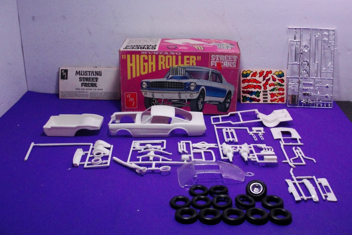 AMT T157 Street Freaks High Roller 1966 Ford Mustang Model Kit 1