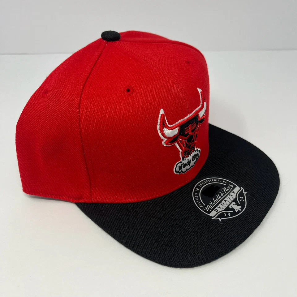 Mitchell & Ness Chicago Bulls Windy City Red Black Hat Cap Fitted Men Size 7 3/4 - Image 2 of 4