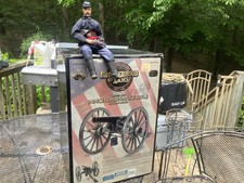 Sideshow Collectibles 3 inch Ordnance Rifle And Union Officer (READ DESCRIPTION)