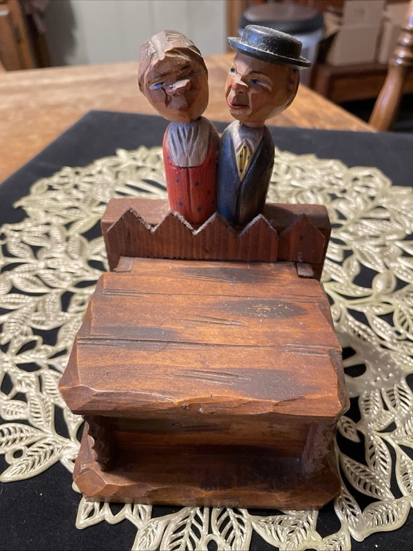 Vintage Wooden Trinket/cigarette Box