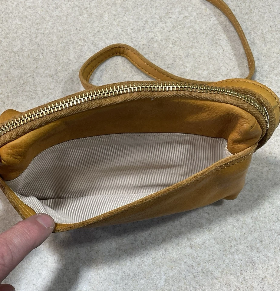 Bolso Bandolera Margot New York Pequeño Naranja Pálido Cuero Genuino Correa Ajustable Foto 4 de 4