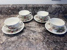Johnson Brothers Harvest Time Vintage Cups saucers Set of 4 Excellent Condition