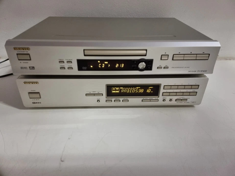 DVD player Onkyo DV-SP402E - T-4211 FM sintonizador estéreo/AM - Imagem 2 de 4