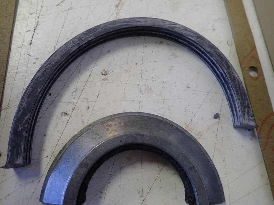 Nuevo de Lote Antiguo Kit de Sello de Aceite Principal Trasero Willys Jeep Con Juntas # 917608 Años 40 Años 50 Foto 4 de 4