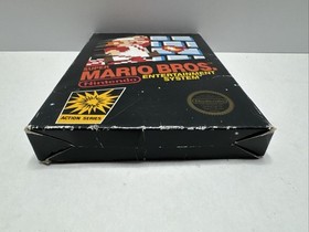 Nintendo Super Mario Bros. NES W Box Manual Cartridge & Foam NTSC-U/C 1985