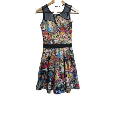 Quiz Collage Druck Kleid Damen A-Linie Pop-Art Alice Wonder Schulterfrei UK Sm 8