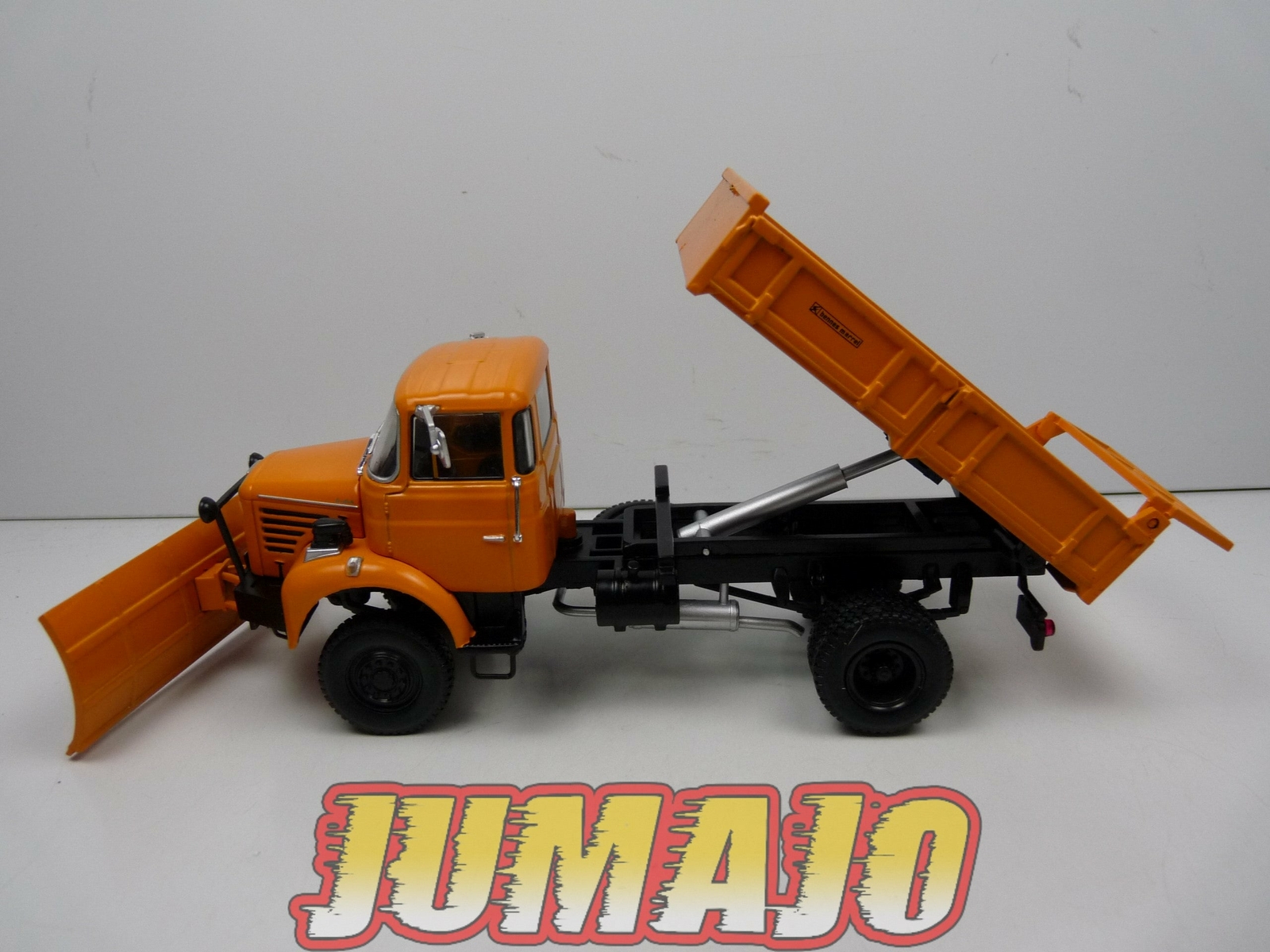 Maquette Hachette Véhicule Miniature - Camion 1:43 Berliet L64.6 M3 4x4 Chasse-neige Chasse Neige - Foto 2