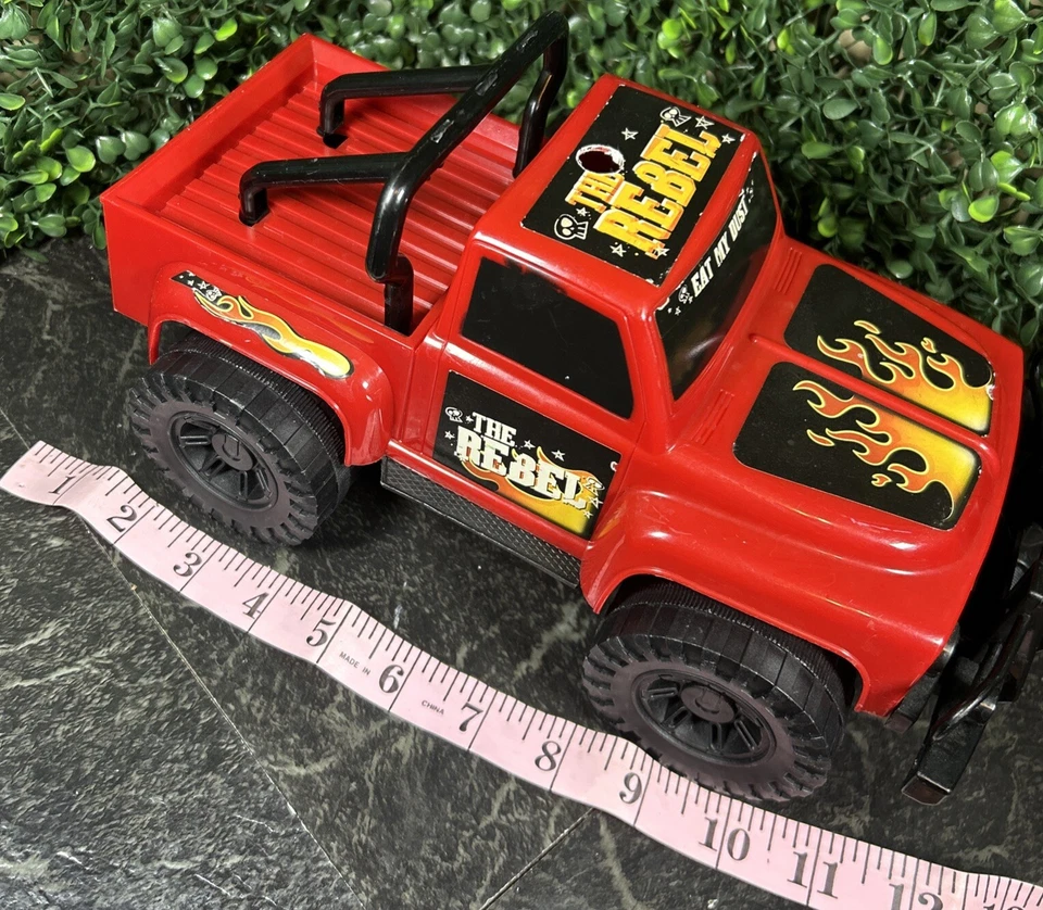 Camión de juguete de plástico mega juguetes vintage escala 1:18 The Rebel Foto 4 de 4