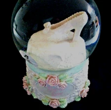 Music box San Francisco  “Love Story” White Slipper Shoe Snow Globe