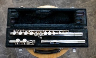 YAMAHA FLUTE MODEL YFL 225S USED WITH CASE