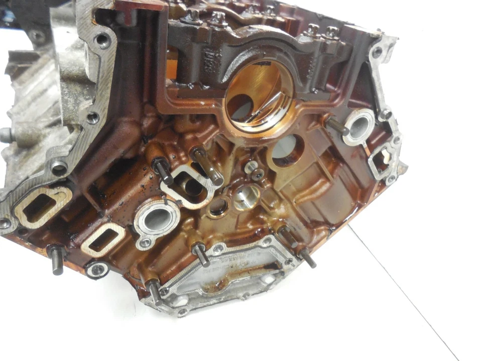 2001-05 Mercedes W203 C240 2.6L Engine Motor Block Assembly 1120105505 E320 - Image 3 of 4