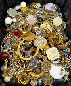 Single Earrings Broken Costume Jewelry Lot Vintage Findings LB Mixed Media Art
