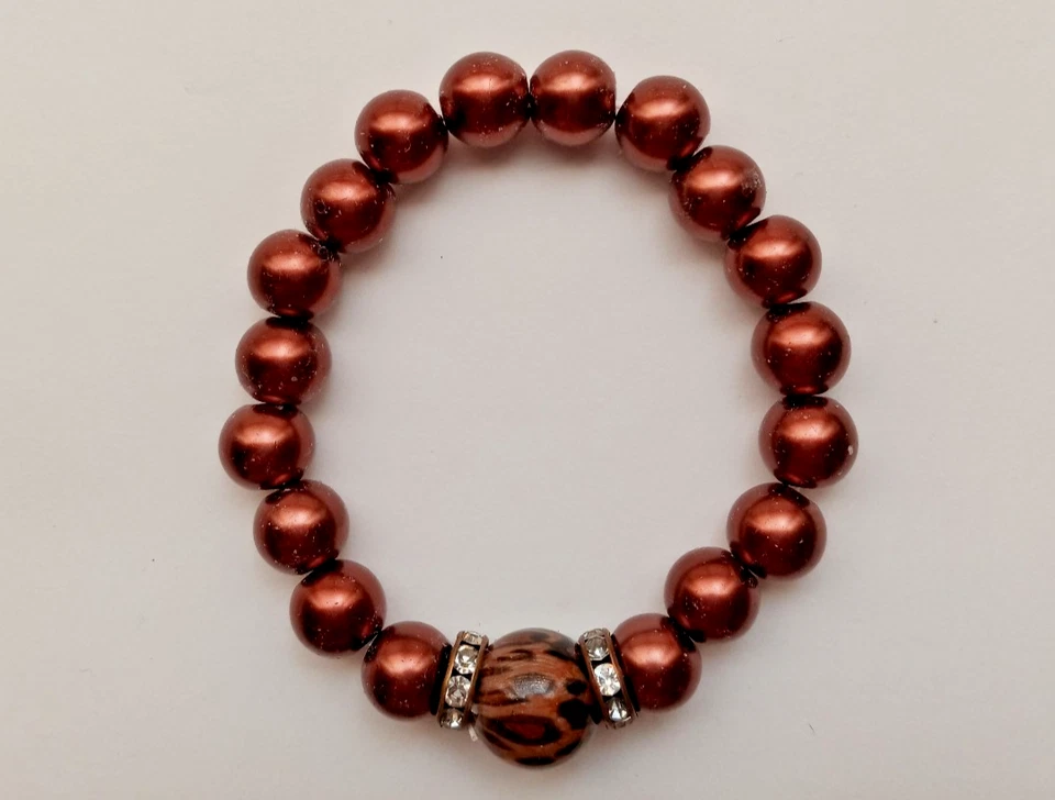 НОВЫЙ КОРИЧНЕВЫЙ ЖИВОТНЫХ ПЕЧАТИ И 10 ММ КОРИЧНЕВОГО СТЕКЛА ЖЕМЧУГ БРАСЛЕТ, КУПИТЬ 2 ПОЛУЧИТЕ 3 БЕСПЛАТНО - Изображение 2 из 3