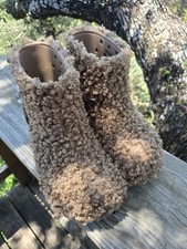 Crocs Crush Doodle Fur Boot Size 9 Women Brow...