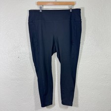 Torrid Leggings 3 High Rise 11741067 Ankle Crop Slimming Media Pocket Yoga Gym