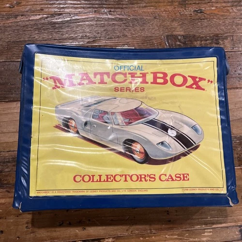 Matchbox Collectible Case W/ Lot Of Vintage  Lesney Matchbox