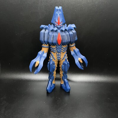 Bandi 2010 Dark Gone Ultraman Ultra Monster Kaiju Vinyl Action Figure