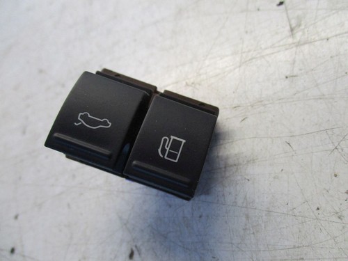 Schalter Tankklappenöffner Heckklappenöffner  Taster VW PASSAT (3C2) 1.9 TDI