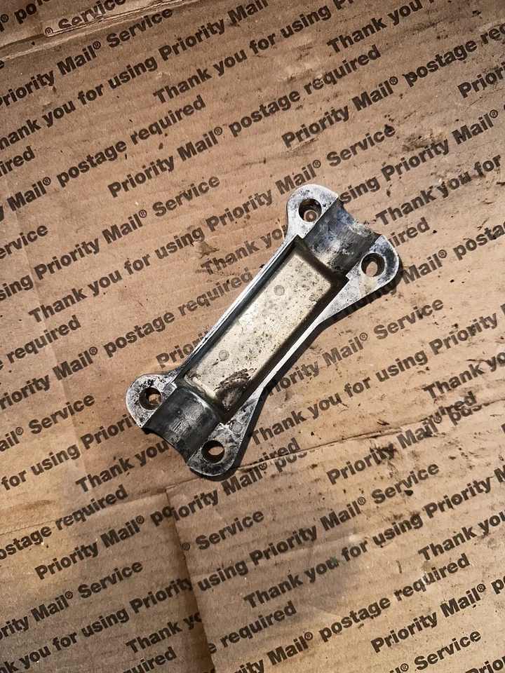 honda gl1100 goldwing aspencade chrome handlebar cover clamp 1100 82 interstate - Image 2 of 3